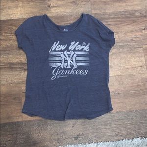 Yankees t-shirt